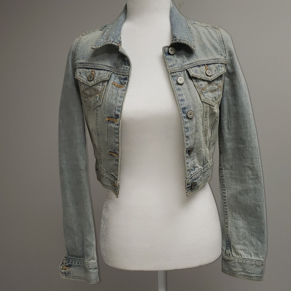 Slim fit jean jacket